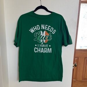 Stylish Green Graphic Tee - Short Sleeve